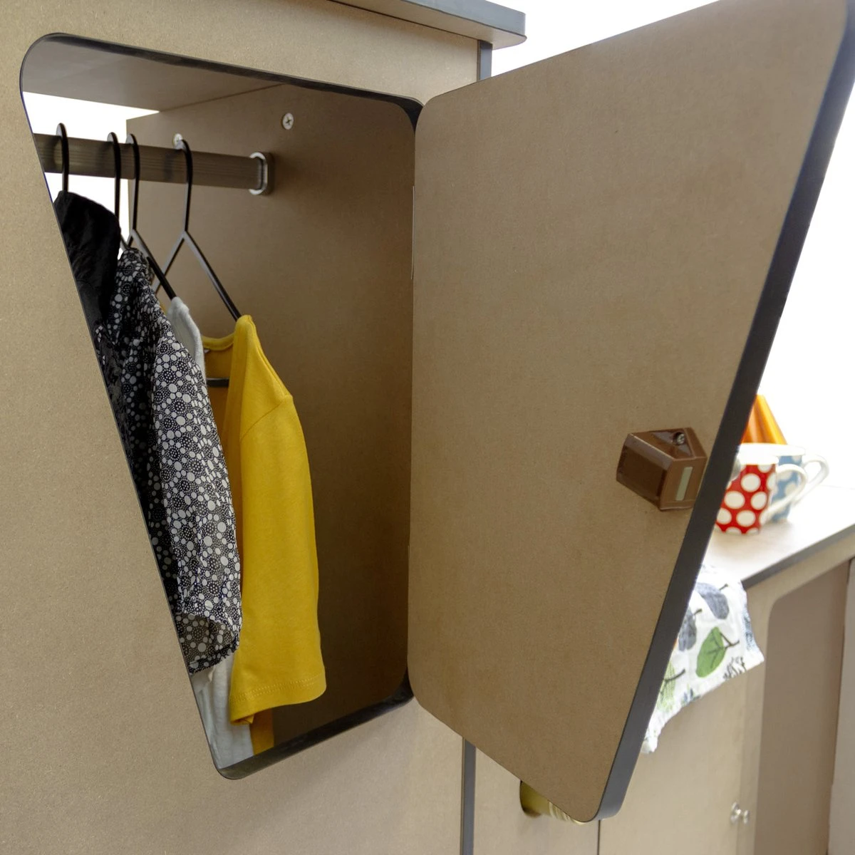 Camper Keuken MDF - Linkerkant EU - Inclusief Kledingstang + Wijnrek - Onbewerkt - Inbouw Kasten Inrichting Kampeerauto Caravan - Afbeelding 12